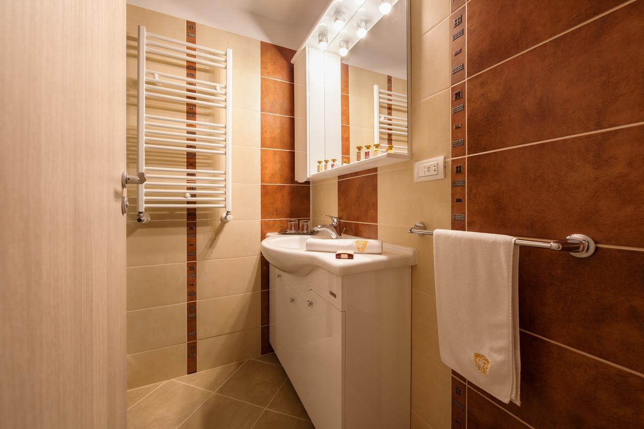 Premium Wellness Institute Hotel Boekarest Buitenkant foto
