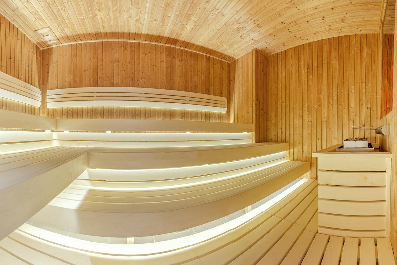 Premium Wellness Institute Hotel Boekarest Buitenkant foto