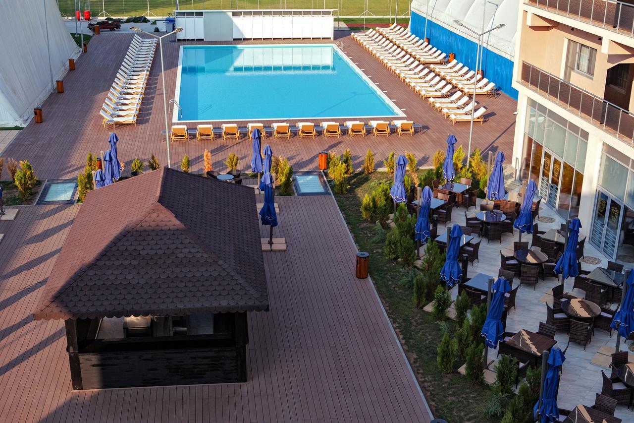Premium Wellness Institute Hotel Boekarest Buitenkant foto