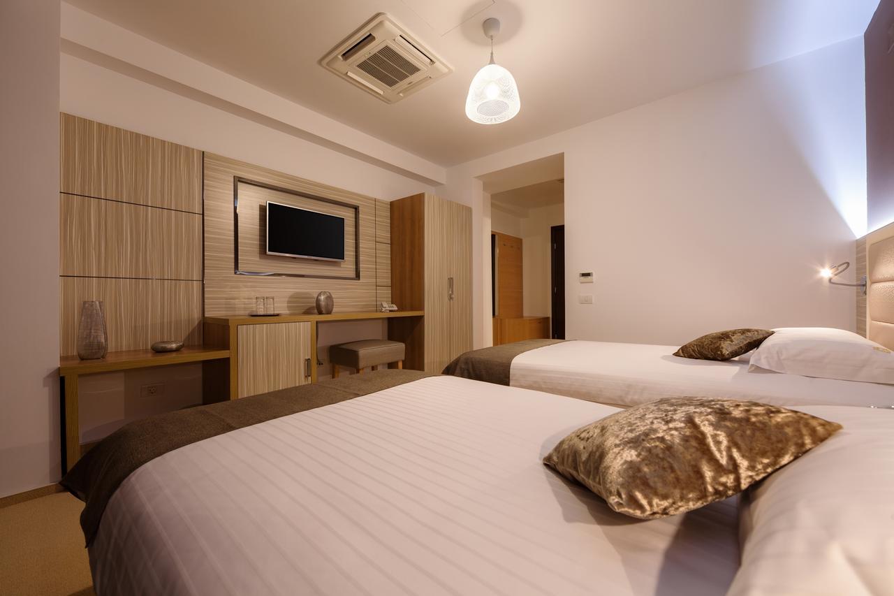 Premium Wellness Institute Hotel Boekarest Buitenkant foto
