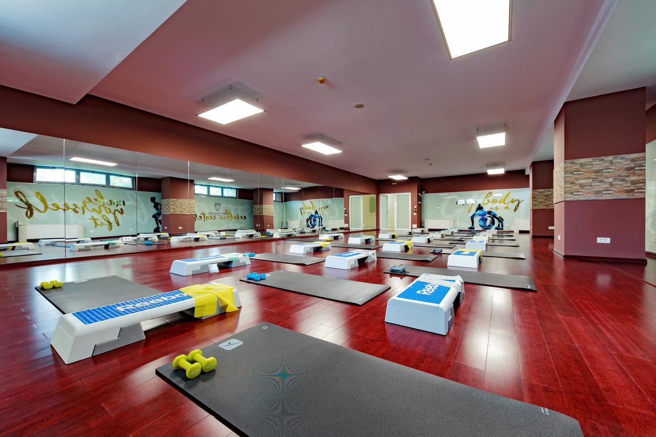 Premium Wellness Institute Hotel Boekarest Buitenkant foto