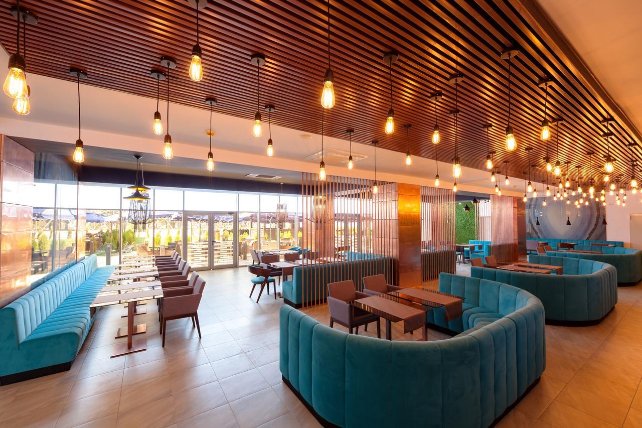Premium Wellness Institute Hotel Boekarest Buitenkant foto